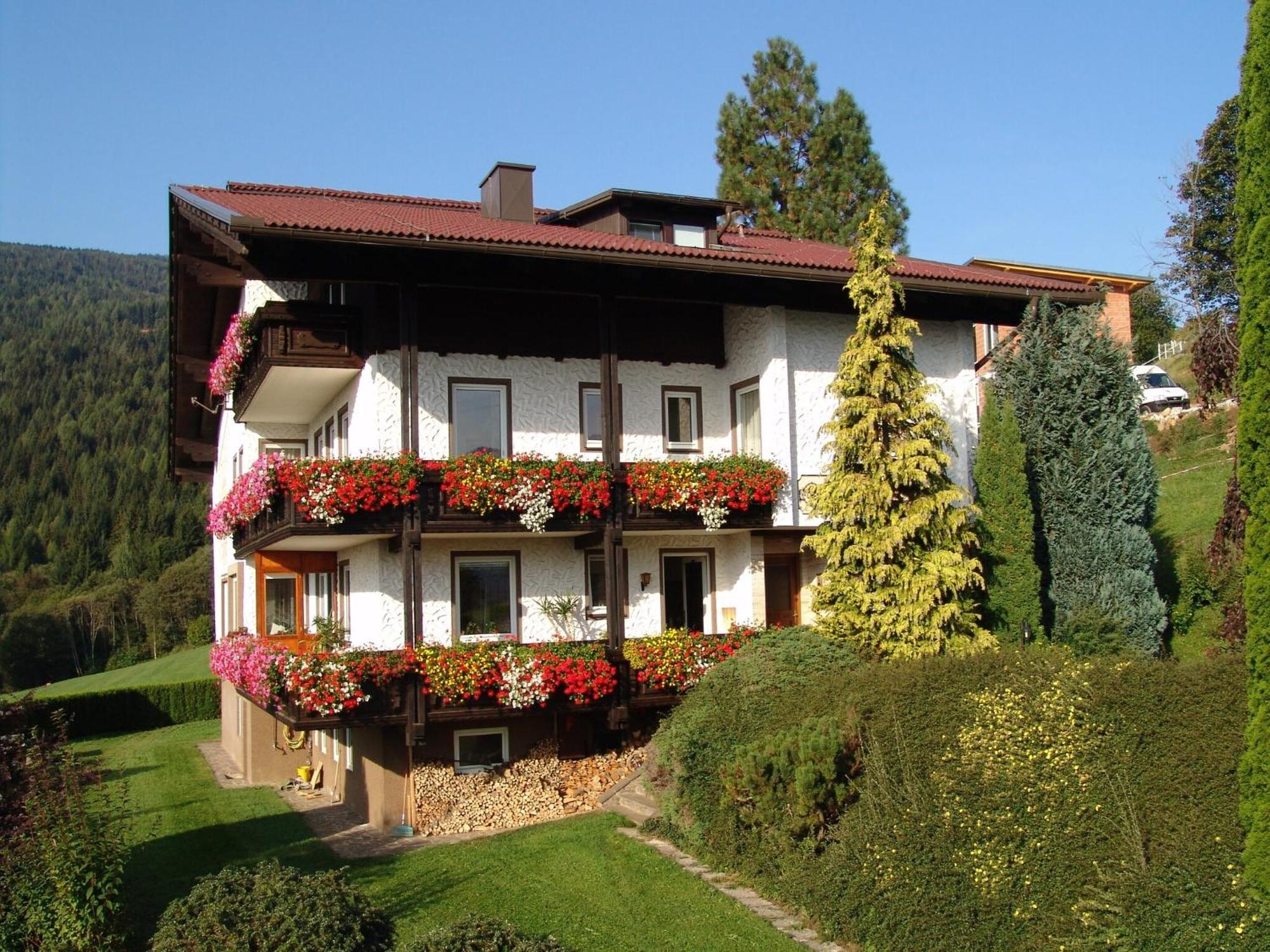 Cozy Apartment In Afritz Am See Near Gerlitzen Ski Area Buitenkant foto