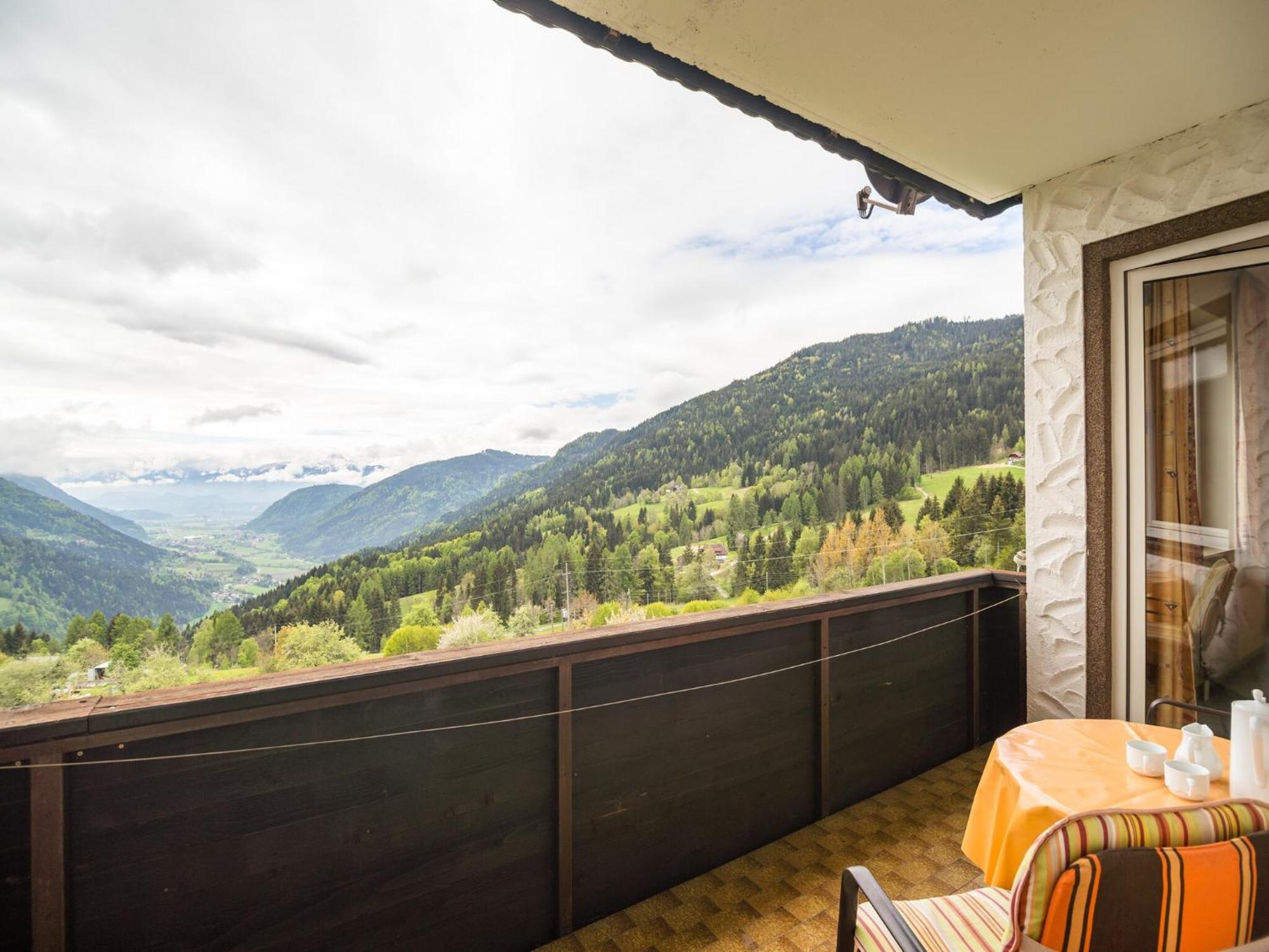 Cozy Apartment In Afritz Am See Near Gerlitzen Ski Area Buitenkant foto