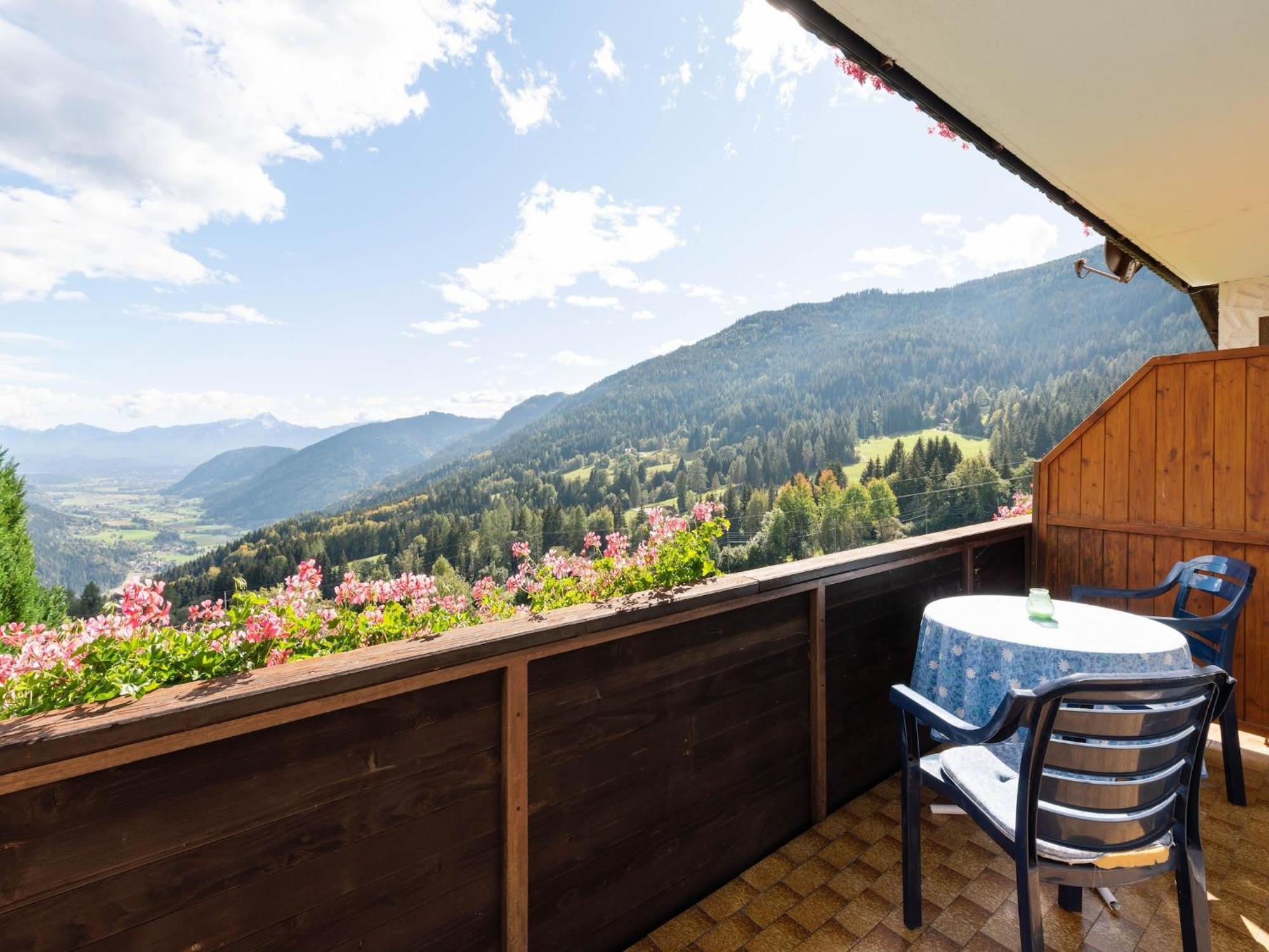 Cozy Apartment In Afritz Am See Near Gerlitzen Ski Area Buitenkant foto