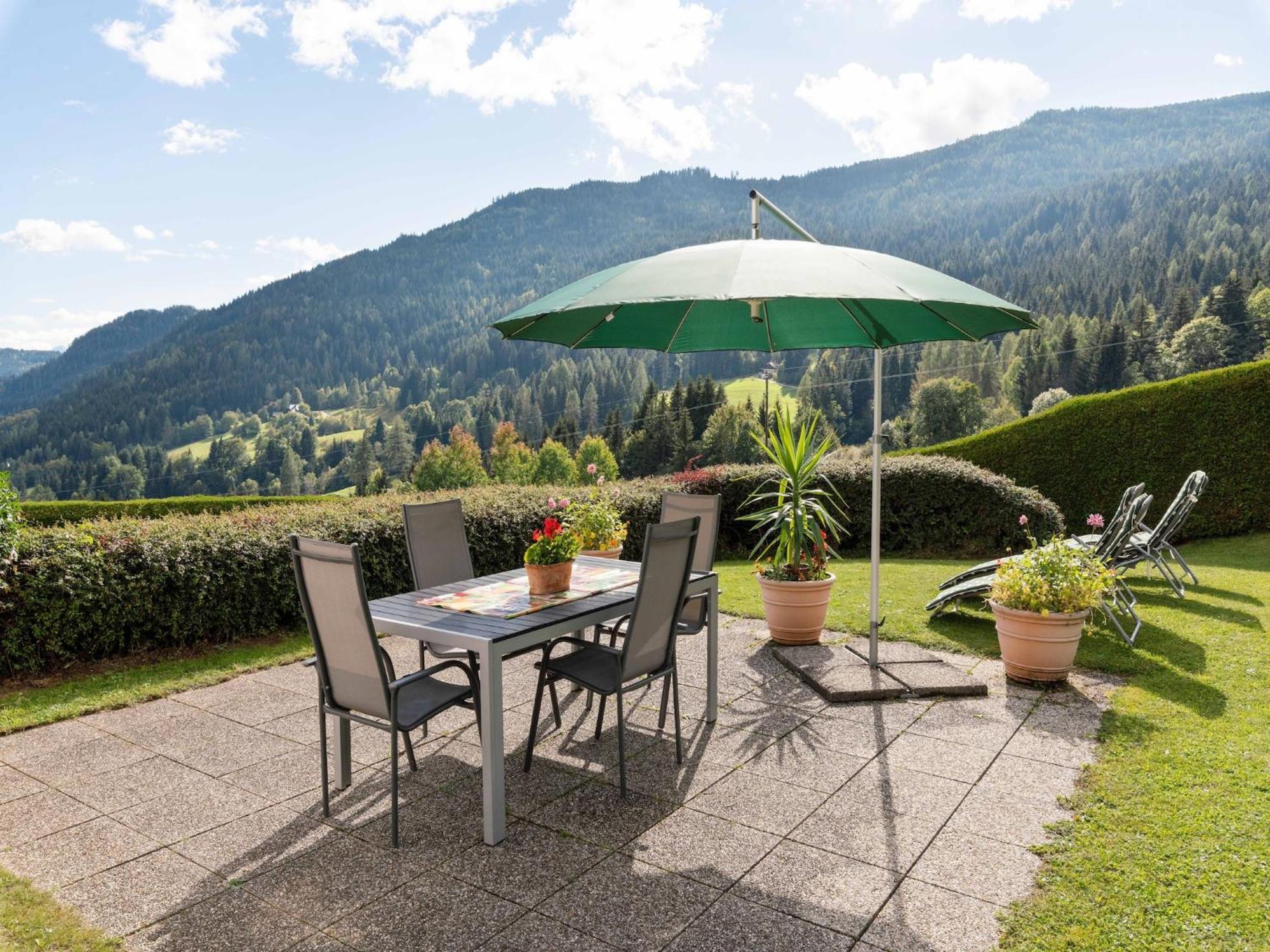 Cozy Apartment In Afritz Am See Near Gerlitzen Ski Area Buitenkant foto