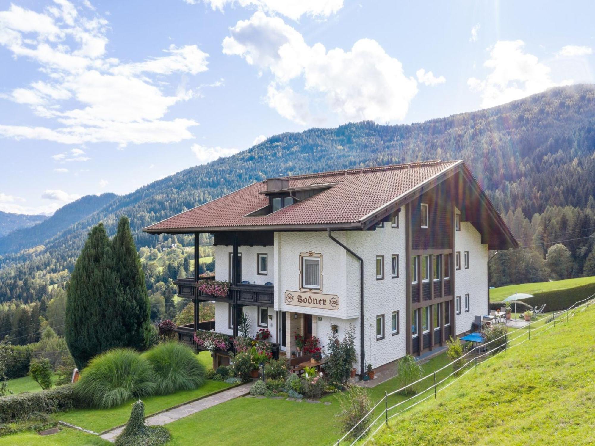 Cozy Apartment In Afritz Am See Near Gerlitzen Ski Area Buitenkant foto